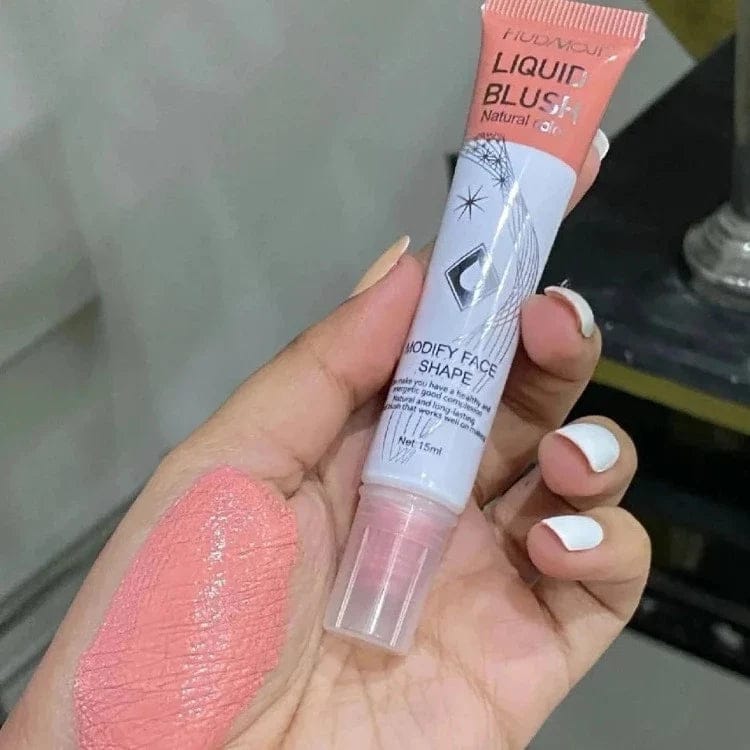 Liquid blush tube makes your cheeks glowy - Image 8